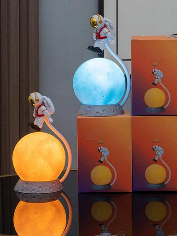 Suspended Astronaut Ornament Lunar Lamp - Space Shop