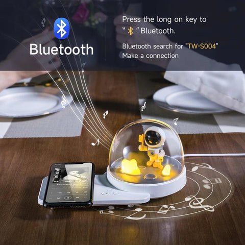 Astronaut Night Light Wireless Charger - Space Shop